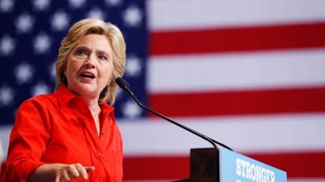 Clinton: “Russen zaten achter het hacken van e-mails”