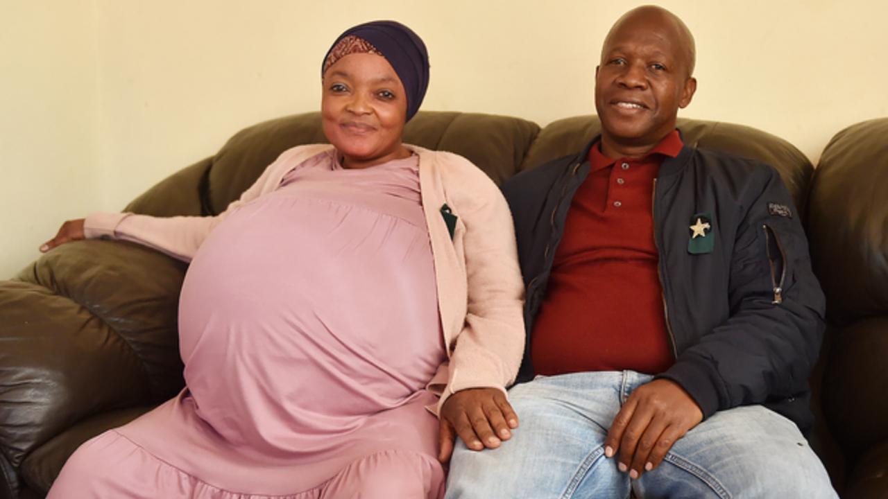 Zuid-Afrikaanse vrouw bevalt van tien baby’s tegelijk en breekt wereldrecord