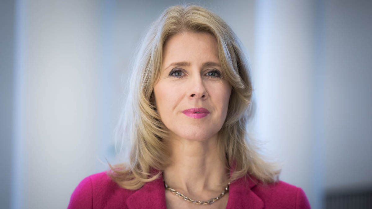 Nederlandse staatssecretaris krijgt ontslag na uitspraken coronatoegangsbewijs