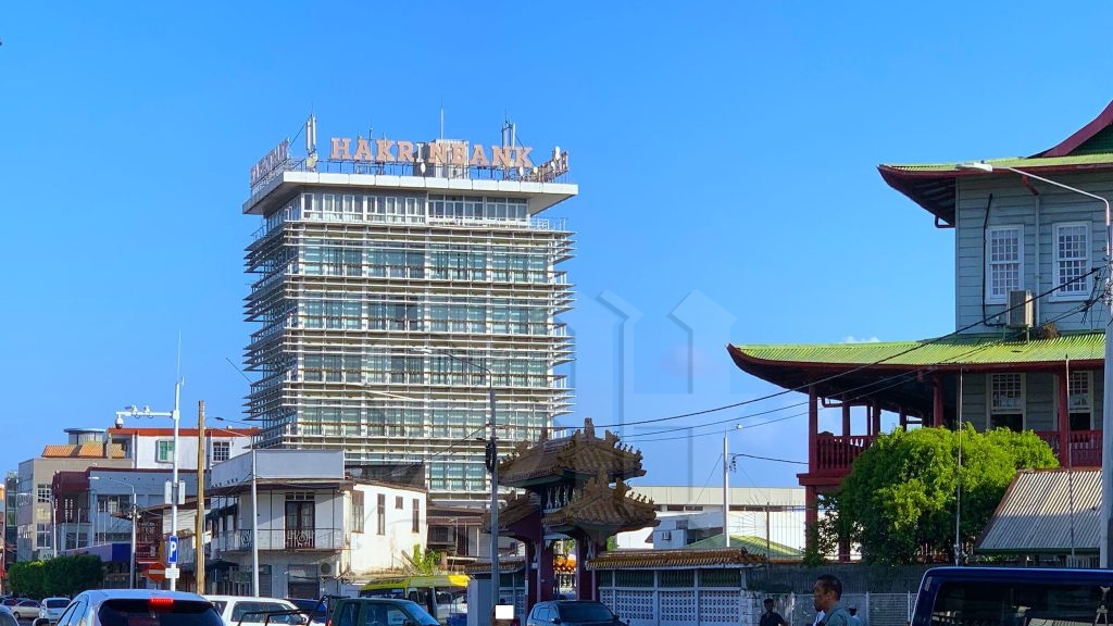 Hakrinbank versterkt team met nieuwe raadsleden en directieleden