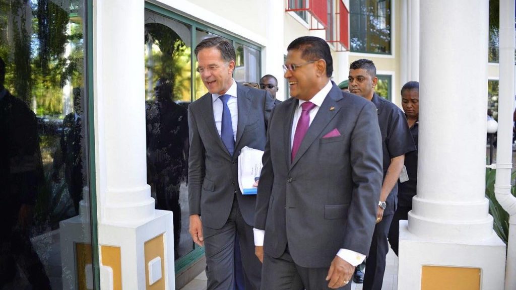 PALU: Santokhi zet redden van falend beleid op bord van Rutte