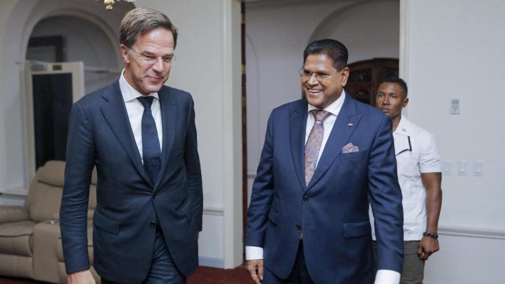 Hoog bezoek van Rutte aan Suriname of een verplicht nummer van hem: day after en illusies armer