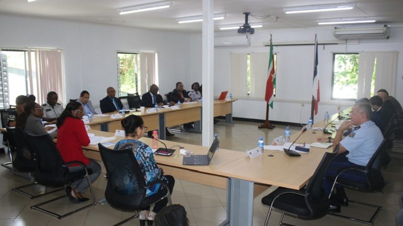 Suriname en Frans-Guyana discussiëren over criminaliteitsbestrijding