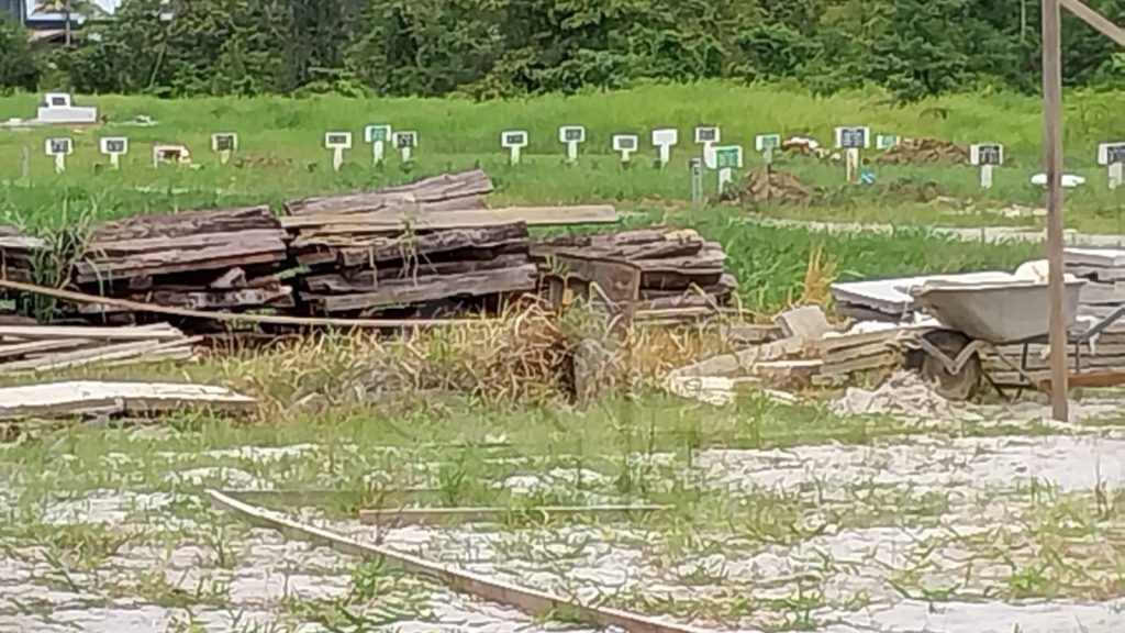 Dc en minister weten niets af van vergunning begraafplaats