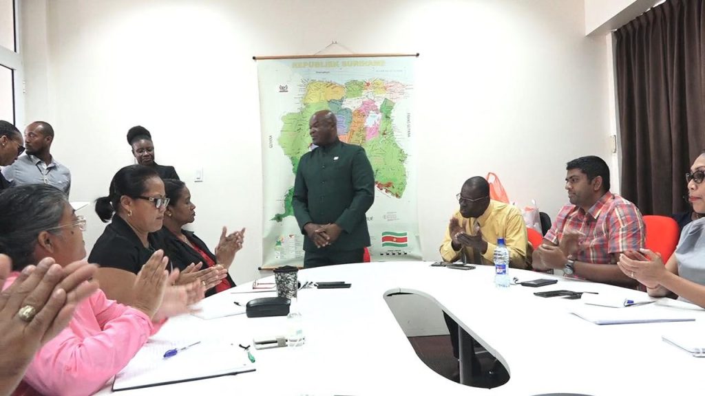 Kabinet vp krijgt tweedaagse leiderschap en management workshop