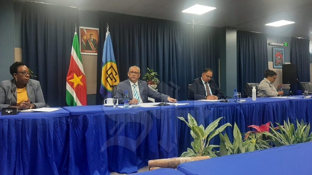 Prioriteitssectoren onderwijs en volksgezondheid storten in elkaar