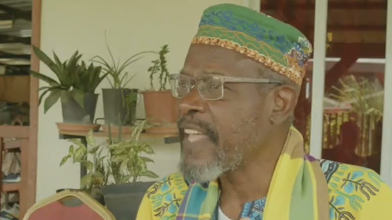 OM, waar wacht u op? Pg, er is een kroongetuige, volksheld Kenneth Slooten, bewijs dat de kippendief heeft gestolen krijgt u op een dienblad