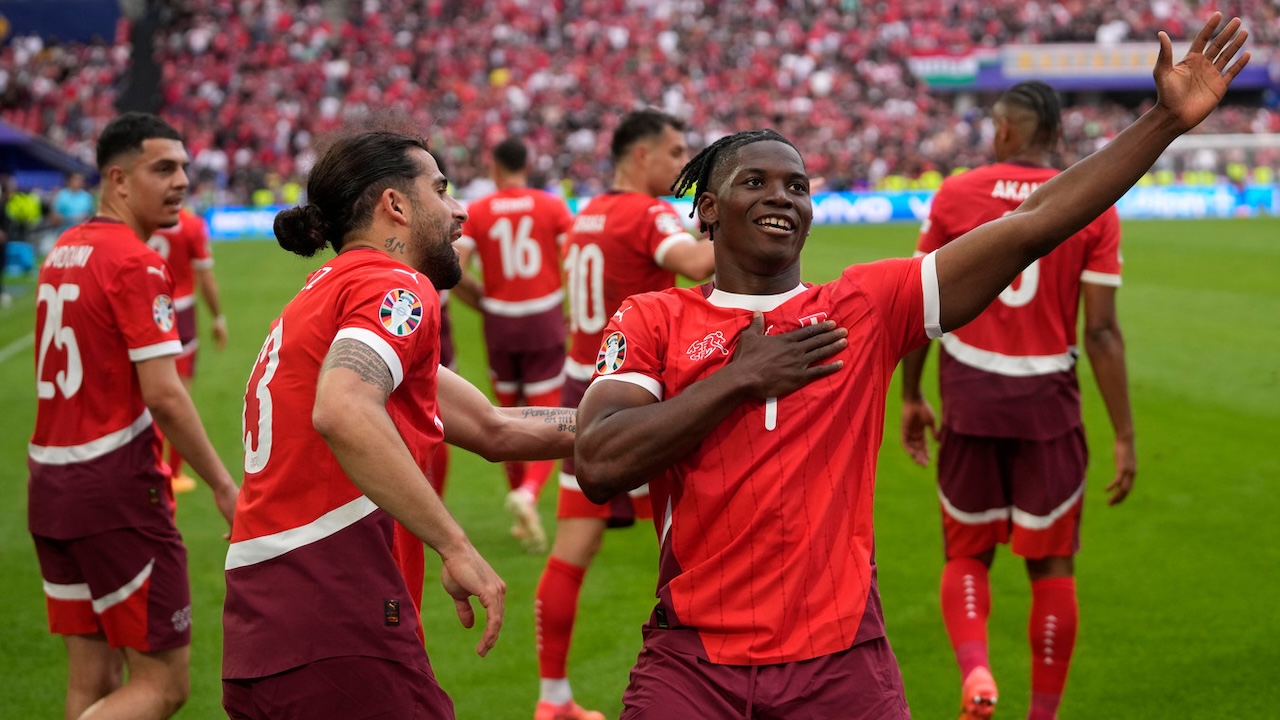 Svizzera, Spagna e Italia vincono la partita di apertura – Suriname Herald