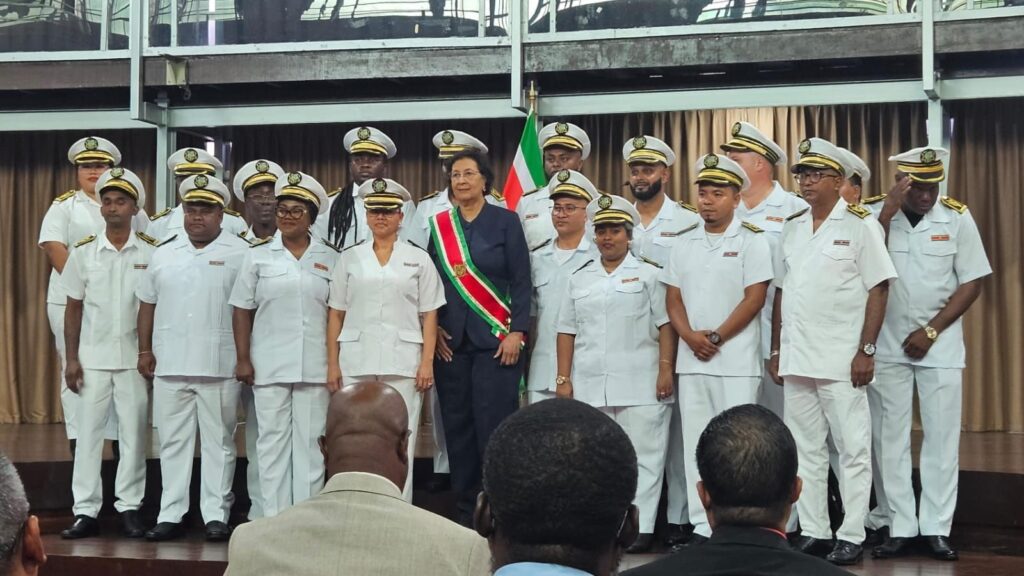 Simons tegen de nieuwe dc’s: “Wie bewust het land benadeelt, zal de consequenties dragen”